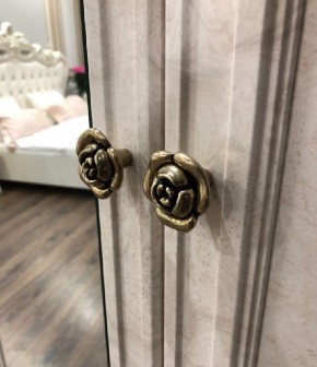 Шкаф 2-х створчатый с Зеркалом Афина (крем корень) в Кургане - kurgan.ok-mebel.com | фото 2