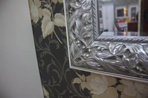 Зеркало Тиффани Premium черная/серебро (ТФСТ-2(П) в Кургане - kurgan.ok-mebel.com | фото 3